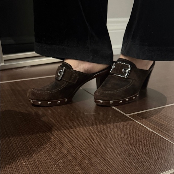 Clogs - Picture 4 of 10